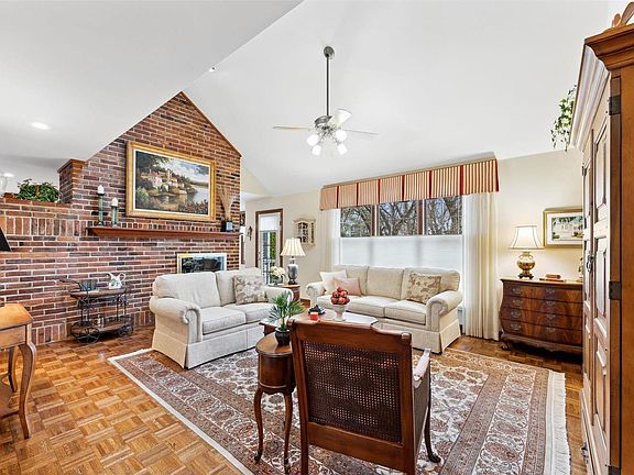 5th image of 2127 Trailcrest Dr