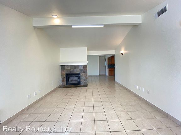 2nd image of 8545 Oxford Hill Ct