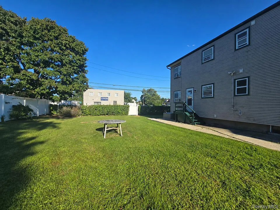 29 Lambert Ave #1