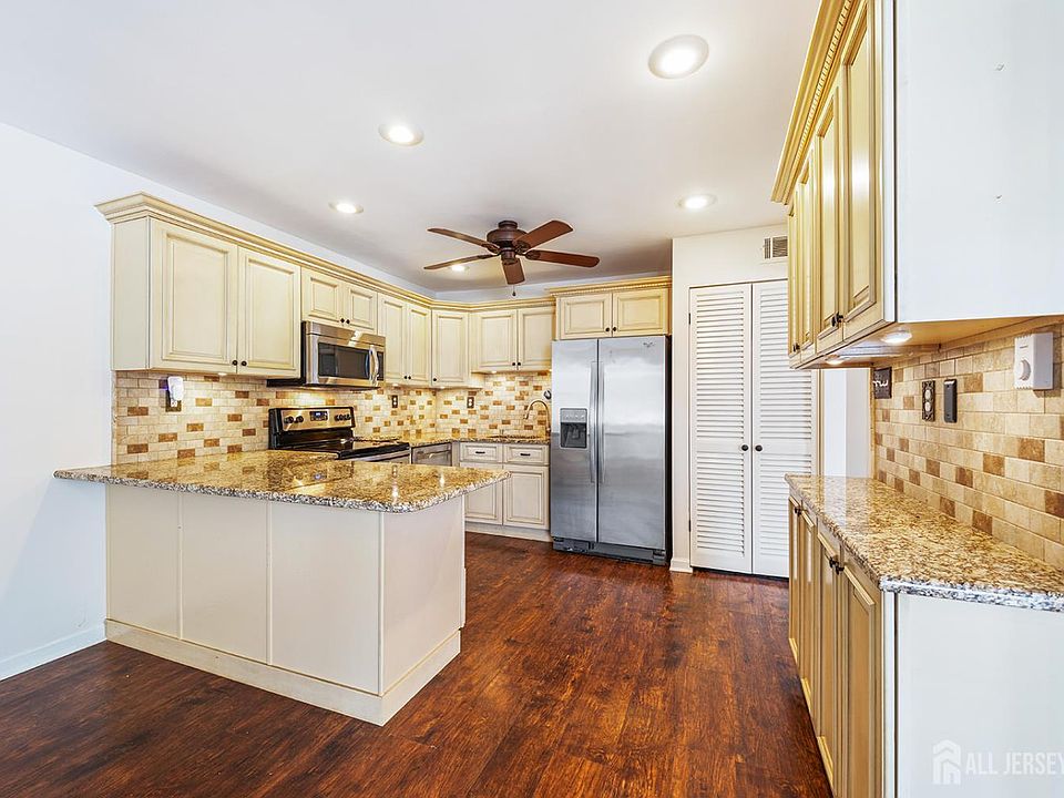 1st image of 21 Plaza Del Campillo Unit A