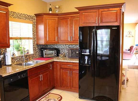 5th image of 883 SW 179th Ave