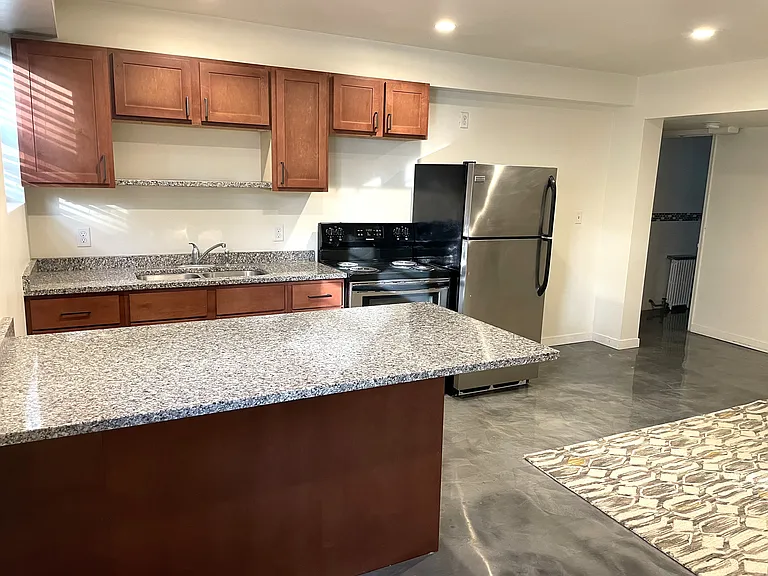 Virginia Apartments — Photo 18