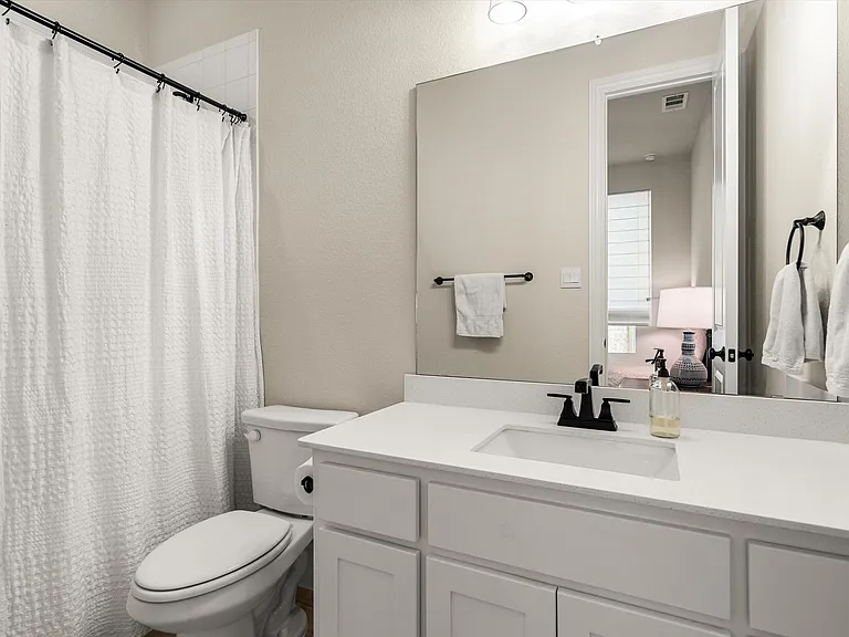 2560 Shady Trl — Photo 49