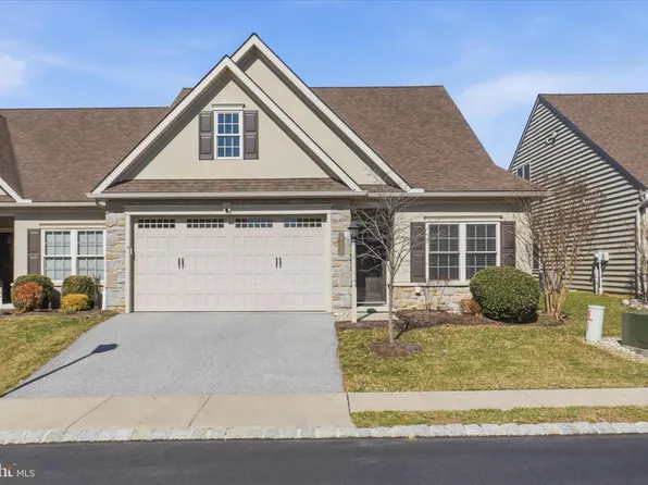 1237 Cantebury Dr, Mount Joy, PA 17552