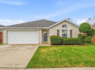 6118 Wall St, Arlington, TX 76018
