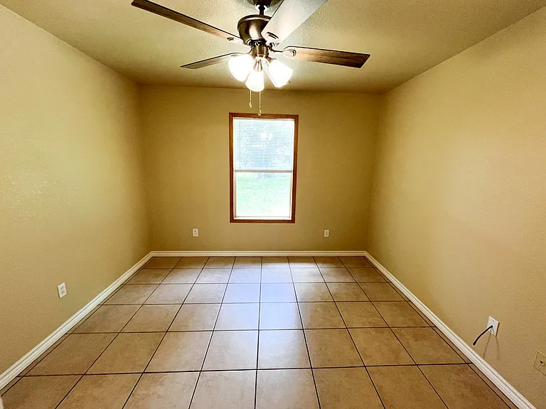 418 W Green Ave #A — Photo 17