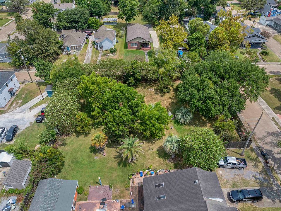 1st image of 913 5th Ave
