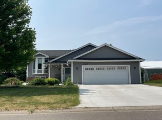 6117 54th St N, Oakdale, MN 55128