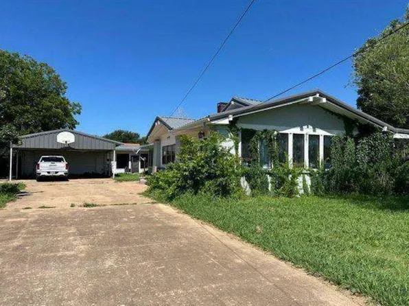 903 S Daugherty Ave, Eastland, TX 76448