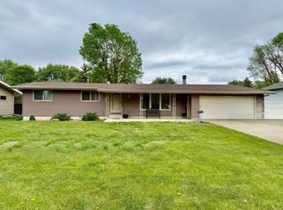 432 3rd St SW, Blooming Prairie, MN 55917