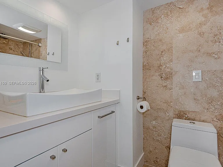 2301 Collins Ave #1515 — Photo 10