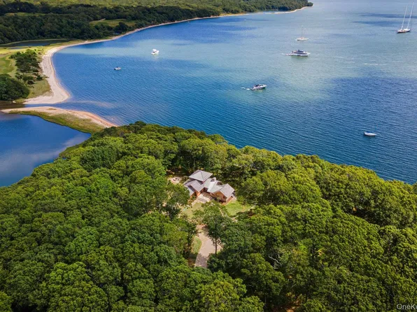 21 Thompson Road, Shelter Island, NY 11964