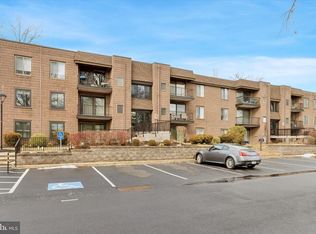 3 Oakridge Dr, Langhorne, PA 19047