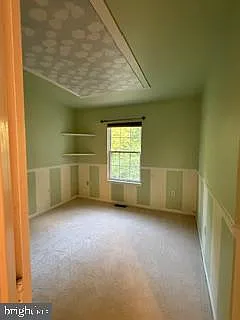 922 Glackens Ln — Photo 18