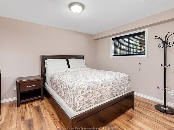 5th image of 2636 Teedie Cres