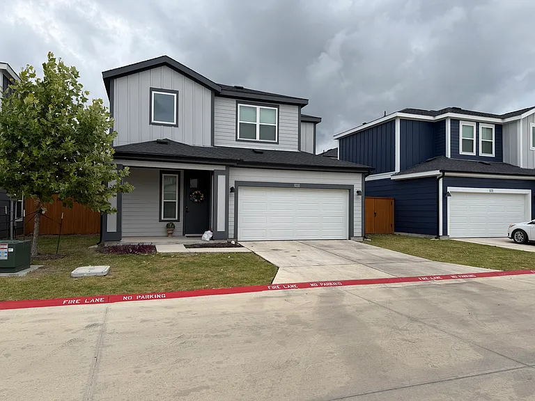 FM 1101 — Photo 1