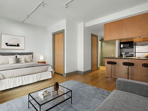3rd image of 125 Court St APT 2SB