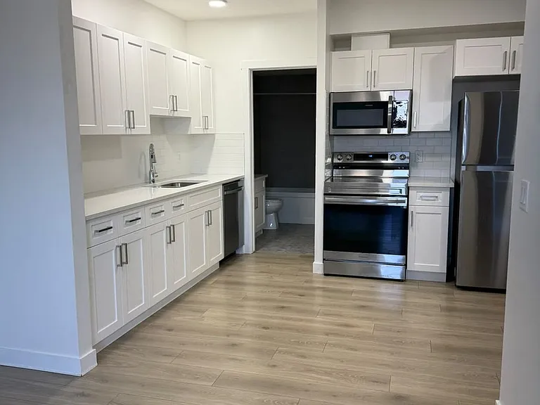 265 Collicott Dr #LOWER — Photo 3