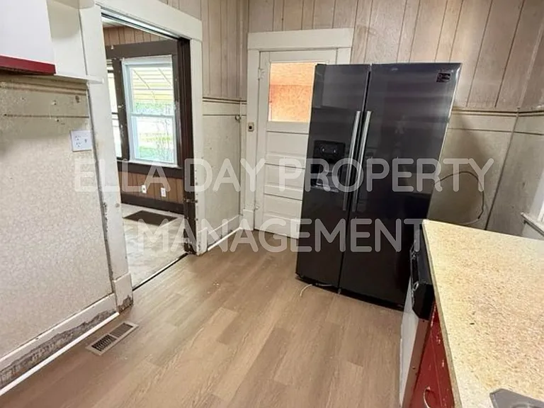 608 E 14th Ave — Photo 8
