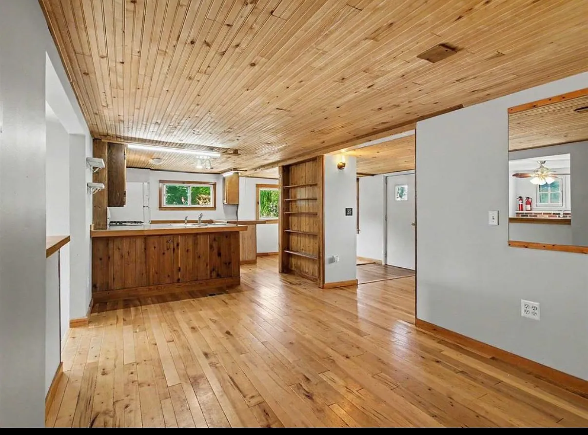 2 bed, 950 sqft, $1,100 — Photo 1