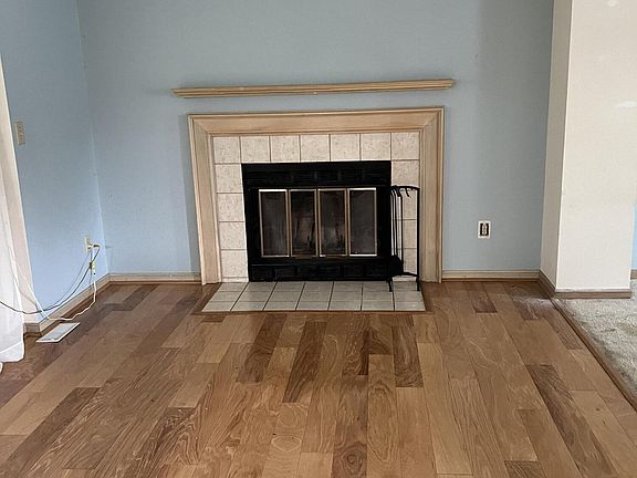 4th image of 4346 Hickory Wood Dr