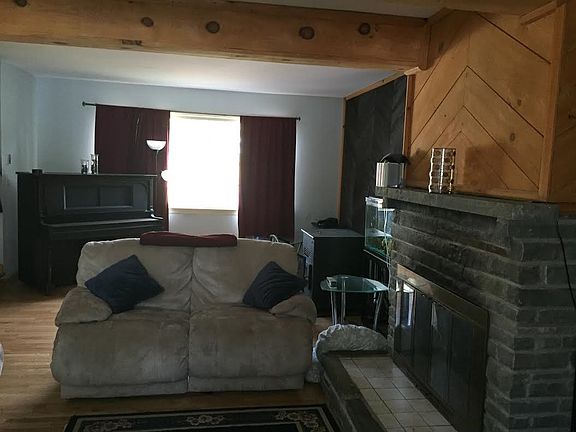 4th image of 23 Lakeview Dr