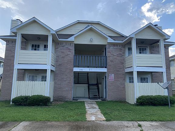 2nd image of 1122 Brenda Ln APT C
