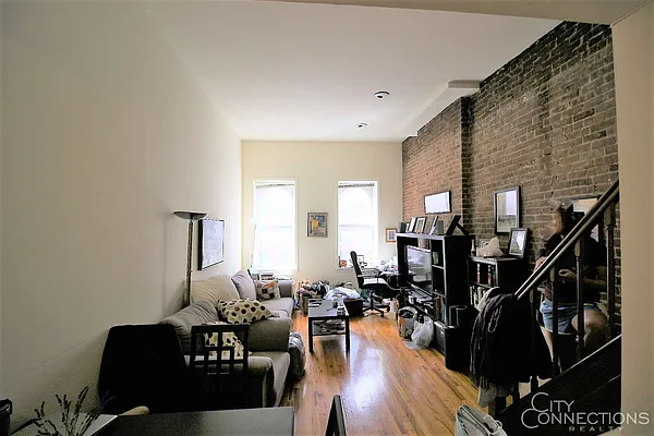 Rented by City Connections Realty | media 73