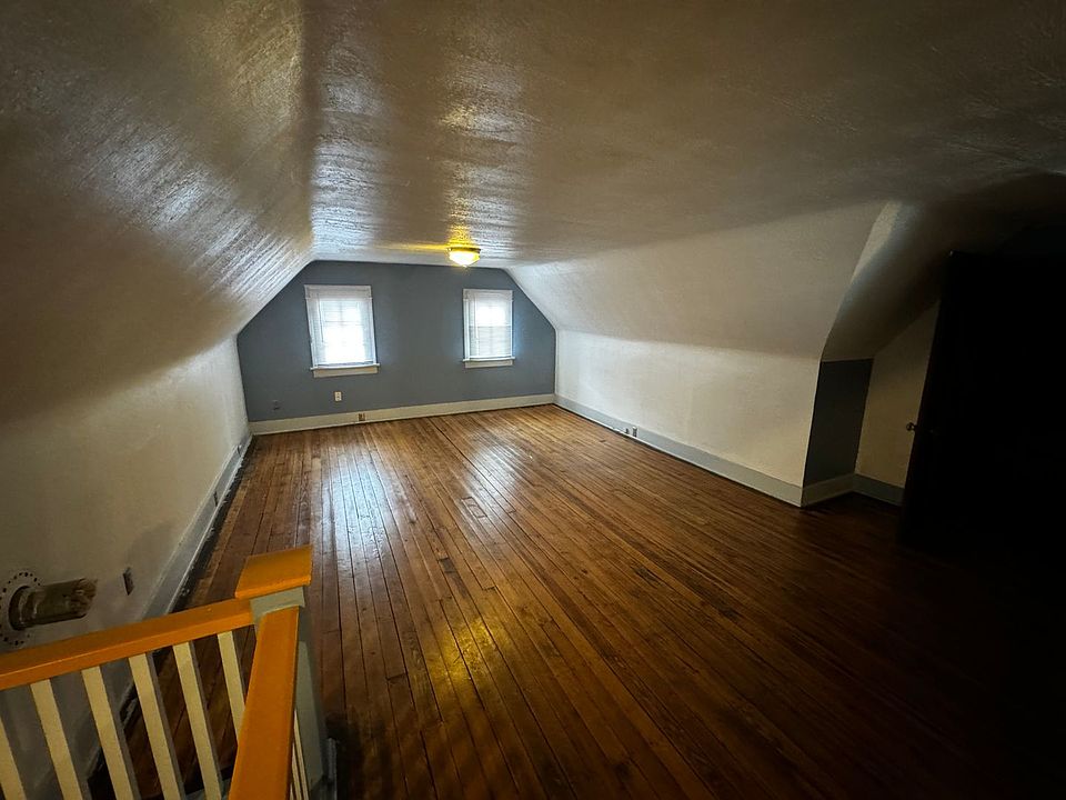 Building Photo 4