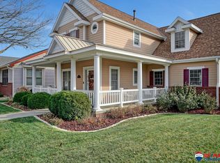 585 Nighthawk Rd, Lincoln, NE 68521