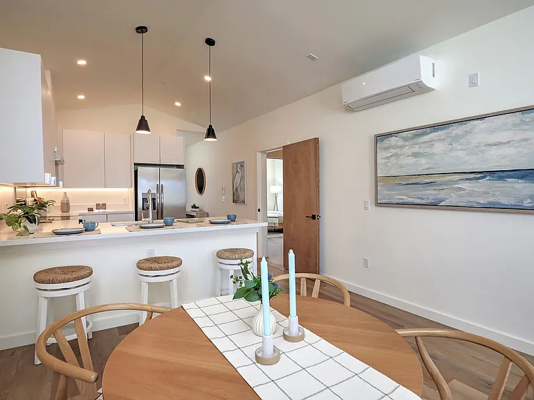 4745 Carpinteria Ave — Photo 16