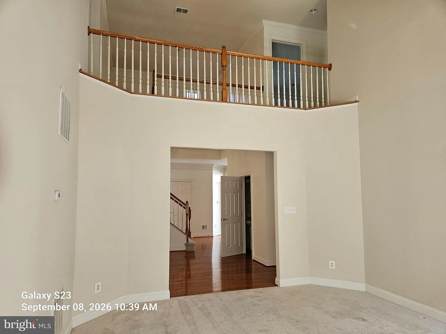 3 bed, 2.5 bath, 2527 sqft, $3,100 — Photo 3