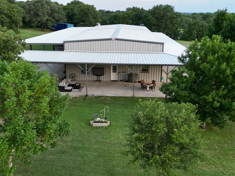 1st image of 835 Wood Hollow Dr