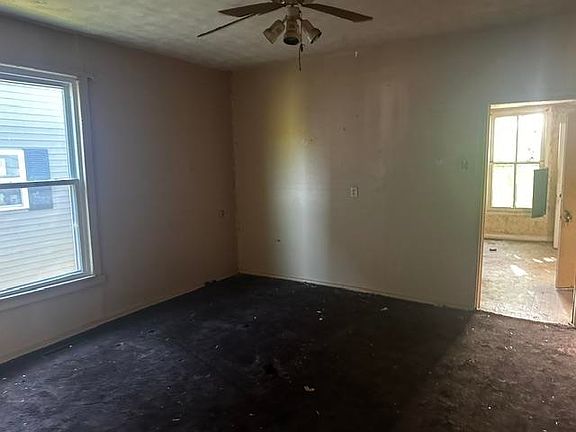 5th image of 3120 Oakland Ave