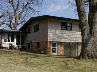 410 E Oak St, Downs, IL 61736