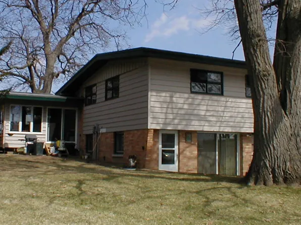 410 E Oak St, Downs, IL 61736