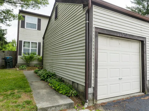 1557 Park Place Dr, Westerville, OH 43081