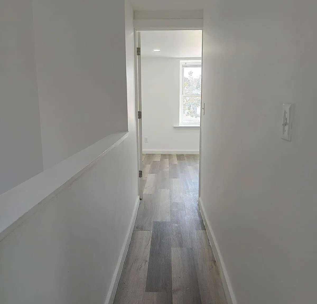 5 bed, 1.5 bath, 1804 sqft, $2,400 — Photo 2