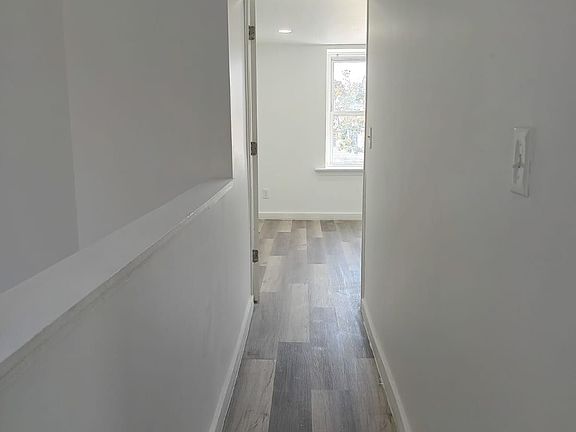 2nd image of 2141 Penn St