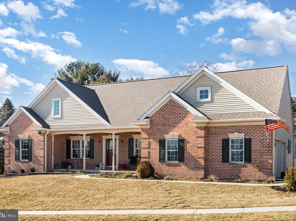 643 Hoffman Dr, Harrisburg, PA 17111