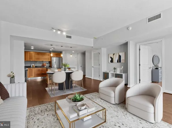 2451 Midtown Ave APT 616, Alexandria, VA 22303