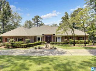 2556 Dolly Ridge Rd, Vestavia, AL 35243
