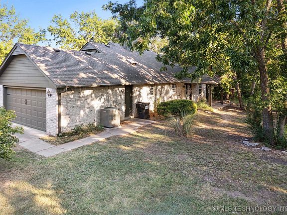 4th image of 21660 Calen Dr