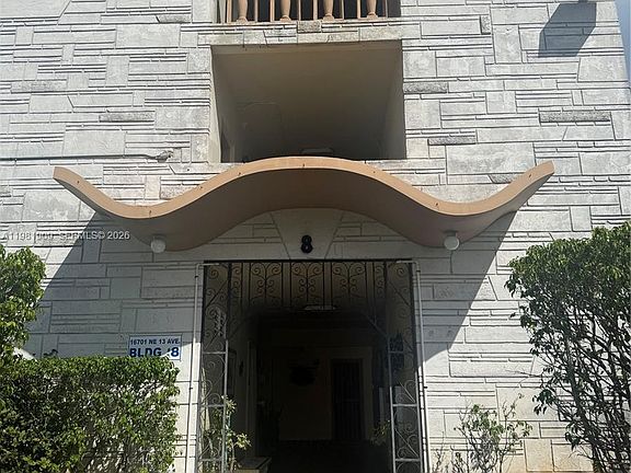 2nd image of 16701 NE 13th Ave APT 214