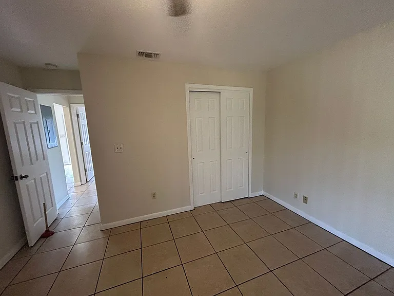 17382 W Carnegie Cir — Photo 13