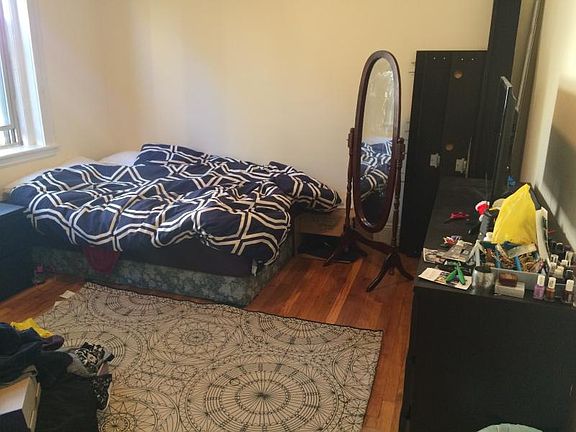 3rd image of 5 Lothian Rd APT 33