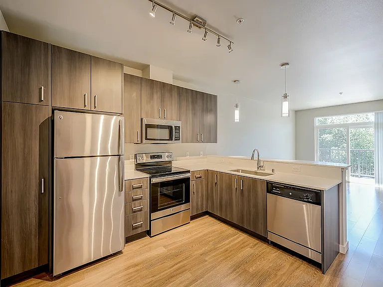 Pure Redmond — Photo 17