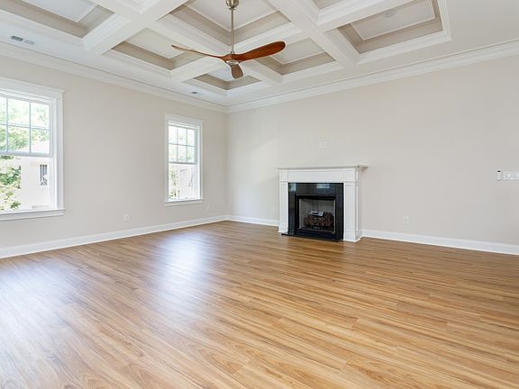 3rd image of 129 Charles Towne Ln.