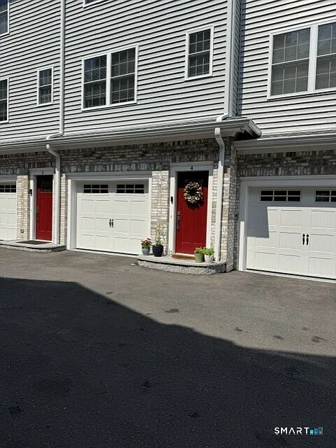 1 bed, 1.5 bath, 886 sqft, $2,600 — Photo 1