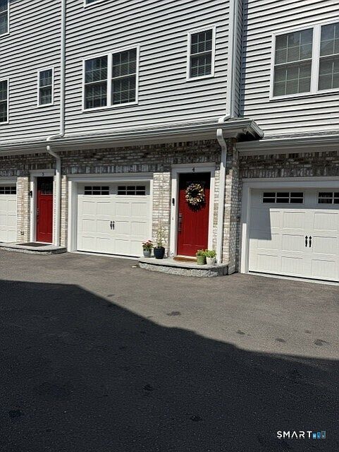 1st image of 4 Beacon Sq #4